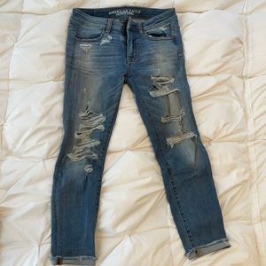 SOLD — American Eagle Ripped Jeans / Jegging